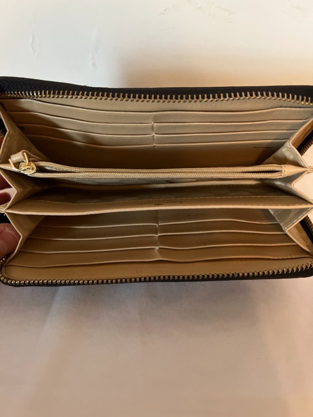 Kate Spade Wallet - Picture 6 of 6